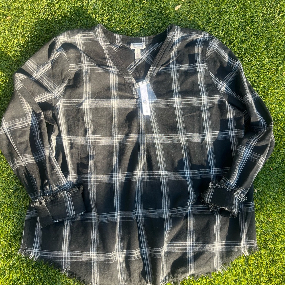 NWT Modern Vintage Black and White Blouse